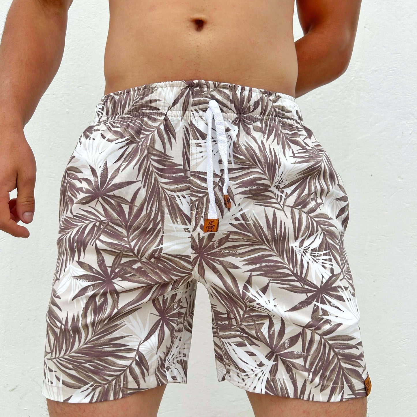 OUT Pantaloneta Hombre Hojas Cafes